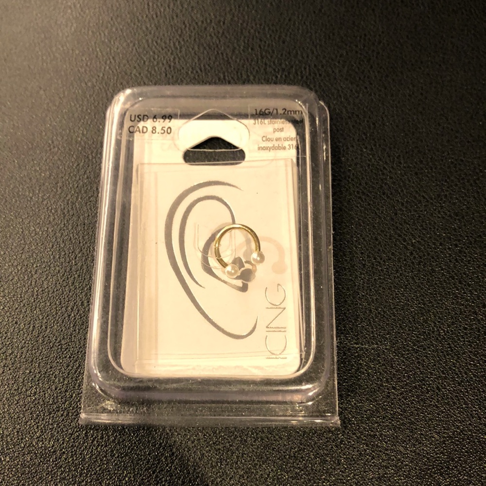 3/$20 NWT stainless steel helix ear ring w pearl